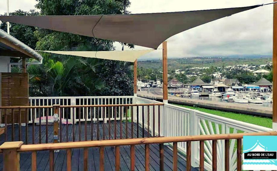 Au Bord De L'Eau Aparthotel Saint-Gilles-les-Bains Buitenkant foto