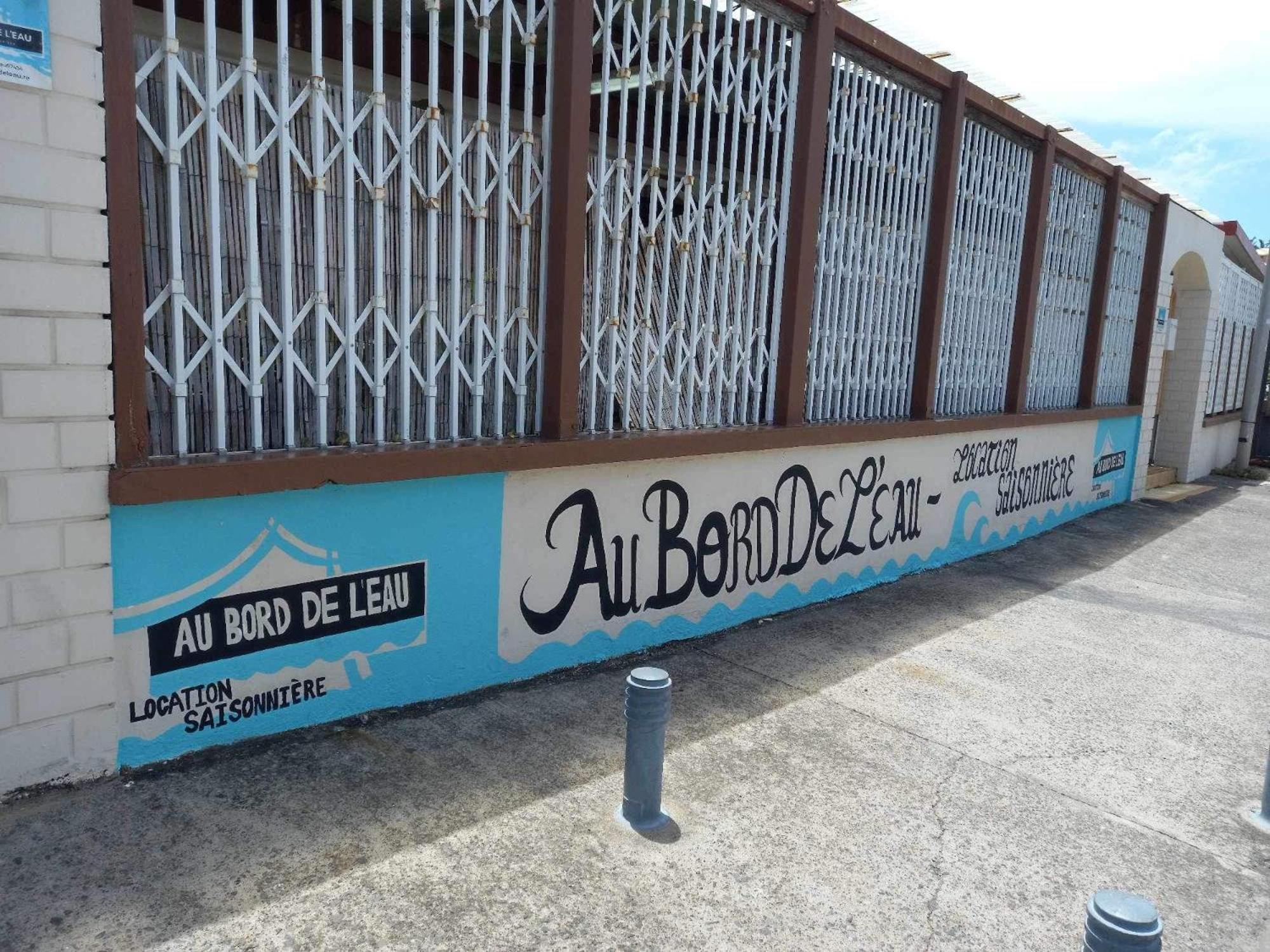 Au Bord De L'Eau Aparthotel Saint-Gilles-les-Bains Buitenkant foto